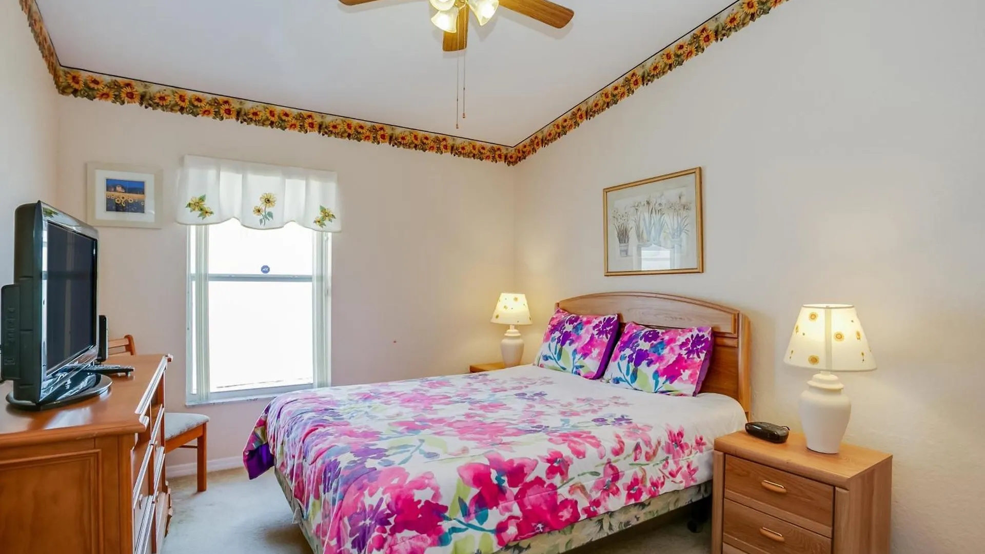 Lovely Pool Home In Golf Course Community Davenport
